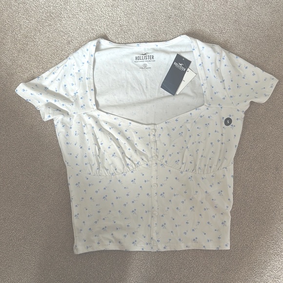 Hollister Other - Holister top. Size S. NWT